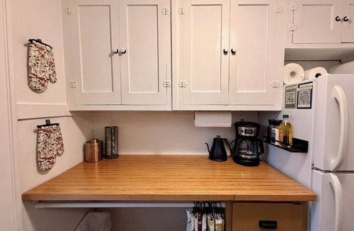 North of Grand Apartment | Lofted Lounge - Cozy Treetop Hideaway w/Sunny Deck