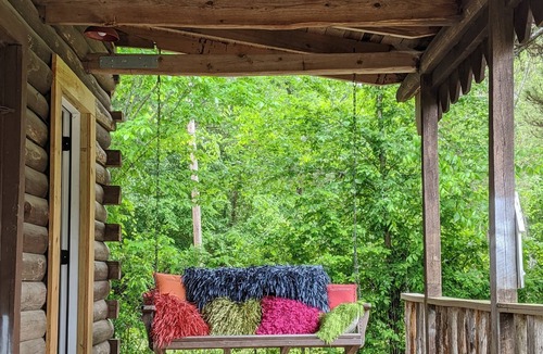 Montgomery Cabin | Log Cabin - TINY HOUSE on acreage