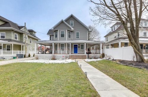 Long Branch Apartment | Long Branch Getaway - Walk to Beaches & Dining!