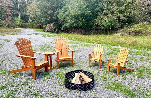 Mentone House | Lookout Mountain Retreat: Games, Big Yard, Pets OK