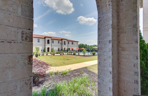 Lawrence County Apartment | Loretto Vacation Rental w/Community Resort Perks