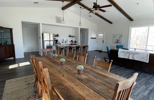 Mathias Cabin | Lost River Bunkhouse Barn, dog-friendly + hot tub