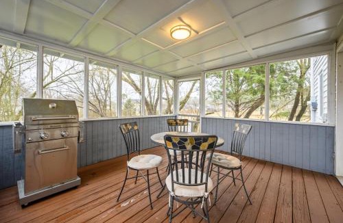 Cartersville House | Lots of Hot Spots & Activities Near This Townhome