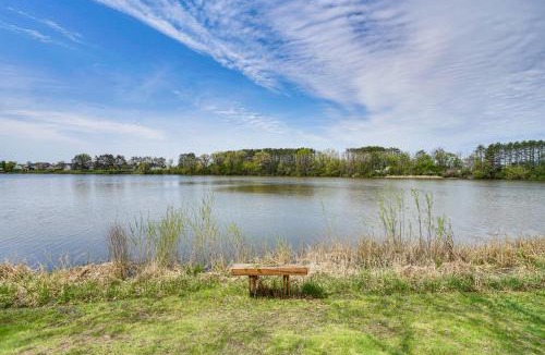 New Richmond House | 'Love Lake Retreat’ w/Hot Tub in New Richmond!