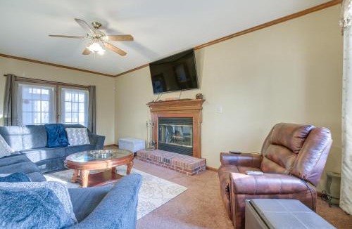 Fayetteville House | Lovely Fayetteville Home: Deck & Fireplace!