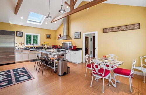 Middleburg Cottage | Lovely Guest House 2.5 miles from downtown Middleburg