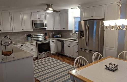 Townsend's Inlet House | Lovely Townhome offers everything you need to have a wonderful relaxing vacation