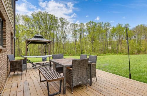 Woodbine House | Lush & Secluded Family Getaway in Woodbine