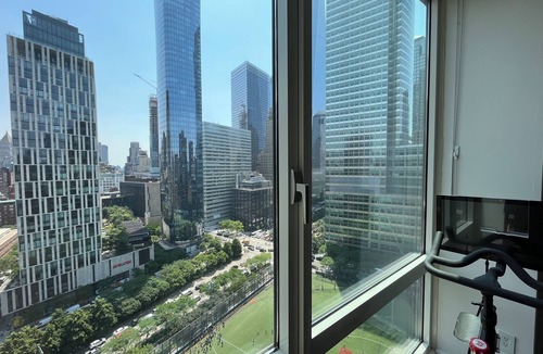 Battery Park City Apartment | Lux apartment in Battery Park City with great views, fitness room & roof deck