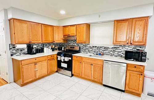 The Heights House | Lux NYC Stay 3Bed/2Bath w/parking