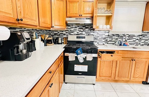 The Heights House | Lux NYC Stay 3Bed/2Bath w/parking