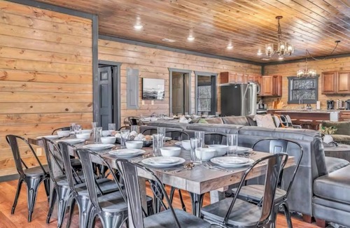Caton Cabin | Luxe 8BR w/Pool,Outdoor Play Area, Huge Sports Bar