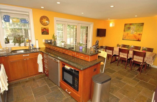Boerum Hill Apartment | Luxe Brooklyn Brownstone Duplex 2.5 BR+2.5 Bath with Huge Private Garden Dogs OK