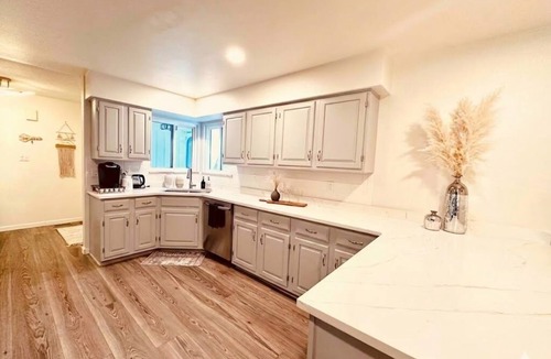 Castlewood House | Luxe Escape in DTC < Sleep 16 > Hot Tub, Fire Pit, Game Room & Home Gym