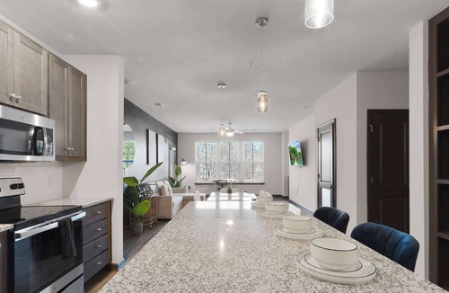 North Raleigh Apartment | Luxe King 3 Bedroom Suite in North Raleigh!