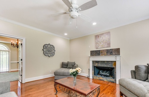 Mint Hill House | Luxe Mint Hill Vacation Home ~ 16 Mi to Charlotte!