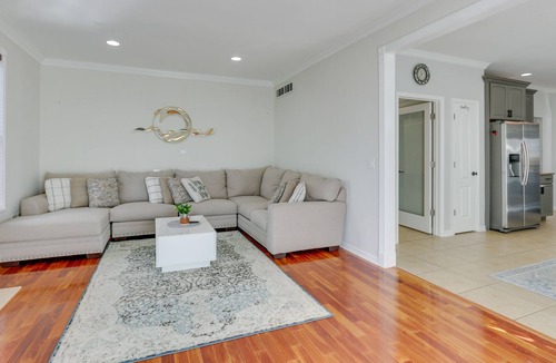 Matawan House | Luxe New Jersey Vacation Rental: Hot Tub, Sauna