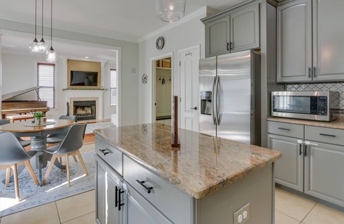 Matawan House | Luxe New Jersey Vacation Rental: Hot Tub, Sauna