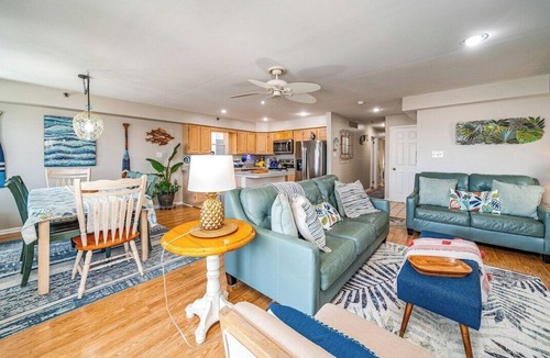 North End Condo | Luxurious 1st Fl Retreat Boardwalk 4Bd/2Bth Linens