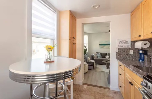 Queens Apartment | Luxurious Beachside retreat, 2 Bedrooms Entire rental unit in Queens, New York