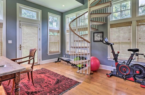 Beallsville House | Luxurious Beallsville Retreat: Near Vineyards
