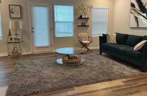 Wake Forest House | Luxurious Comfy Cozy Oasis