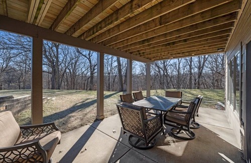 Grimes House | Luxurious Nature Retreat Sleeps 16+ Hot Tub