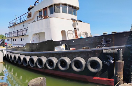 Mariners Harbor Boat Rental | Luxurious one of a kind Tugboat/yacht, NYC, Sleeps 12, unique experience,