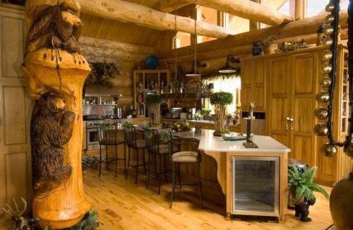 Butler House | LUXURIOUS TN Mtn Lodge- Sleeps 22+, Hiking & Lake