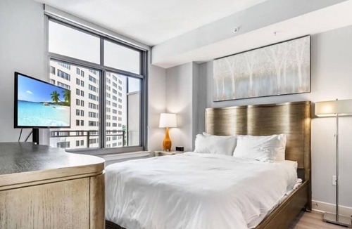 Woodmont Triangle Apartment | Luxury | 1BR Apartments | Downtown Bethesda | by GLS