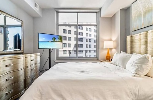 Woodmont Triangle Apartment | Luxury | 1BR Apartments | Downtown Bethesda | by GLS