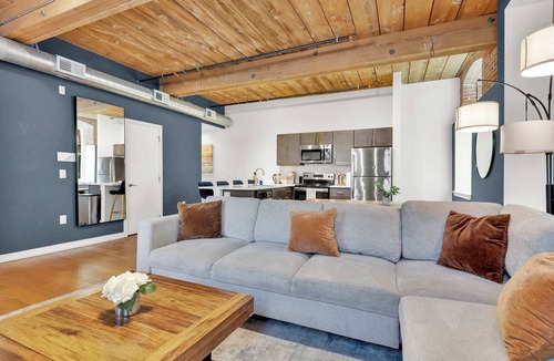 Northern Liberties Apartment | Luxury 2BD | 4 Beds | Northern Liberties