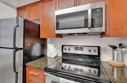 Center City Apartment | Luxury 2BD | Center City | 4 Beds | By JFK plaza