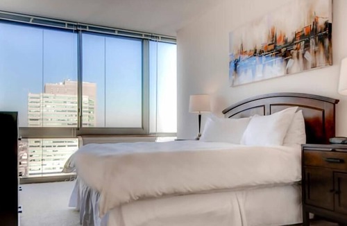 Hudson Exchange Apartment | Luxury 2BR | Full Kitchen | Steps from PATH | by GLS