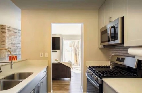 McNeil House | Luxury 2BR Retreat Near The Domain Marble Showers + New Remodel