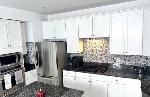 Owings Mills House | Luxury 3 Bedroom Town Home w/Patio and Grill, 2 Car parking