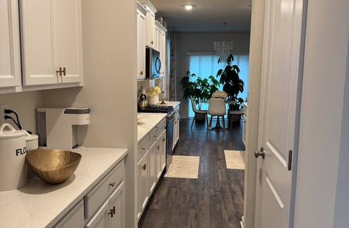 Manahawkin House | Luxury 3BR 2BATH Coastal Retreat.10 minutes to LBI Beaches.Save 20% on 4+ Nights