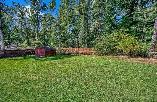 Fredericksburg House | Luxury 5 Star, Fully Furnished