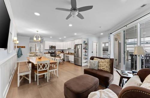 Townsend's Inlet Condo | Luxury 6BR Condo | 2 Blocks to Beach