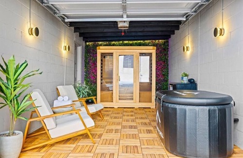 Ventnor City House | Luxury Beach Block | Sauna + Cold Plunge + Hot Tub