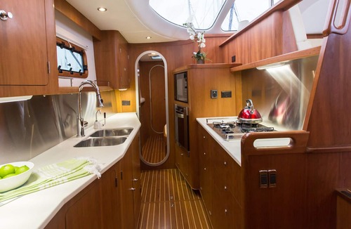 Riviera Beach Boat Rental | Luxury Catamaran Liveaboard