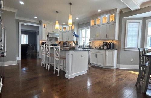 Long Branch House | Luxury Coastal Retreat ✨ 5 min to Beach,Sleeps 10,BBQ + Patio