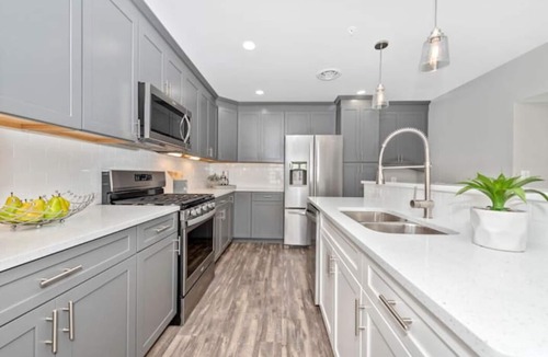 Downtown House | Luxury Condo In Downtown Frederick