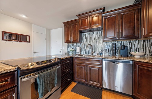 Midtown Crossing Condo | Luxury condo in Midtown Crossing on 8th floor with breathtaking city park views