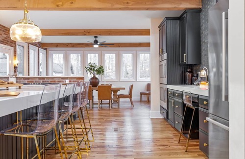 Franklin House | Luxury Franklin Farmhouse near Leipers Fork- 5000sf with hot tub, fire pit, BBQ