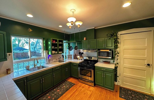 Irving Park Apartment | Luxury home + Huge yard in Avondale Logan Square