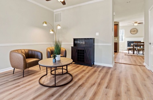 Glen Burnie House | Luxury Home in Glen Burnie w/ Movie Theater!
