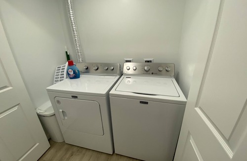 Norfolk Condo | Luxury living in quiet, upscale Norfolk neighborhood