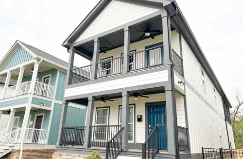 Augusta House | Luxury Medical District Home, EV Charger, Gated #4