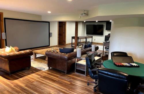 Millville House | Luxury Montana-Style Log Estate with Private Vineyard & Spa Near Purcellville, VA